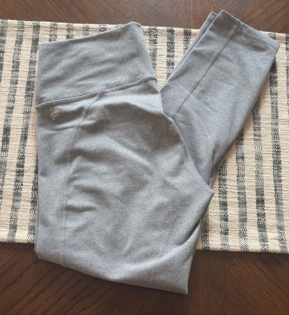 M 7/8 length Fabletics Women's High-Waisted Heather Grey Performance Leggings